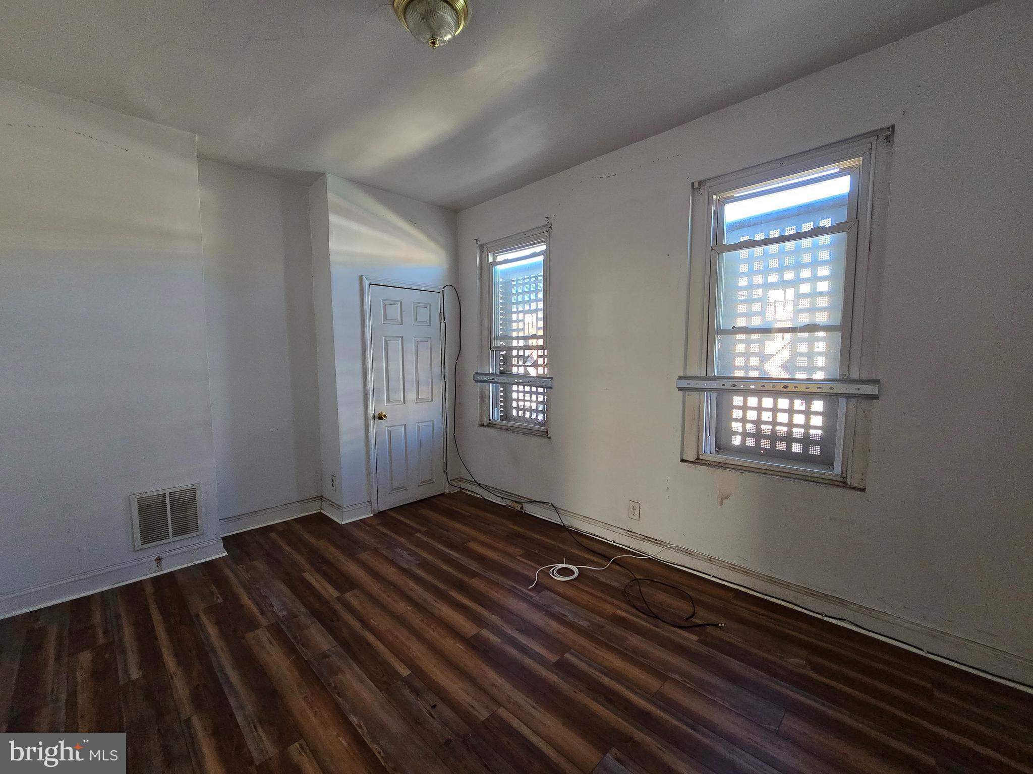 PHILADELPHIA (WEST) - Residential