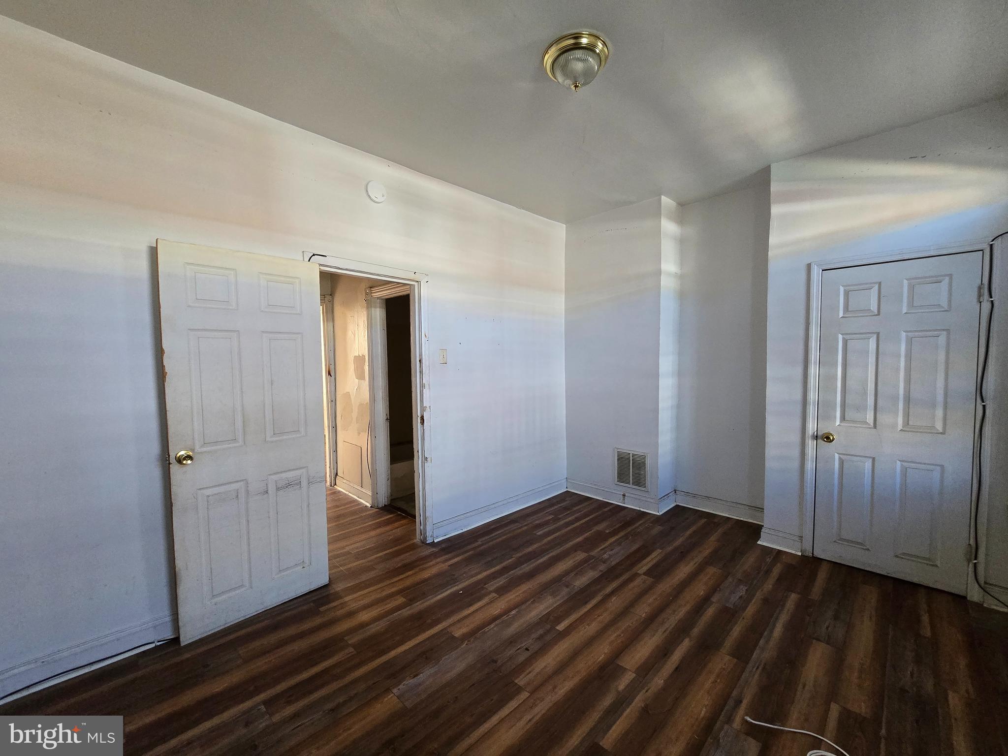 PHILADELPHIA (WEST) - Residential