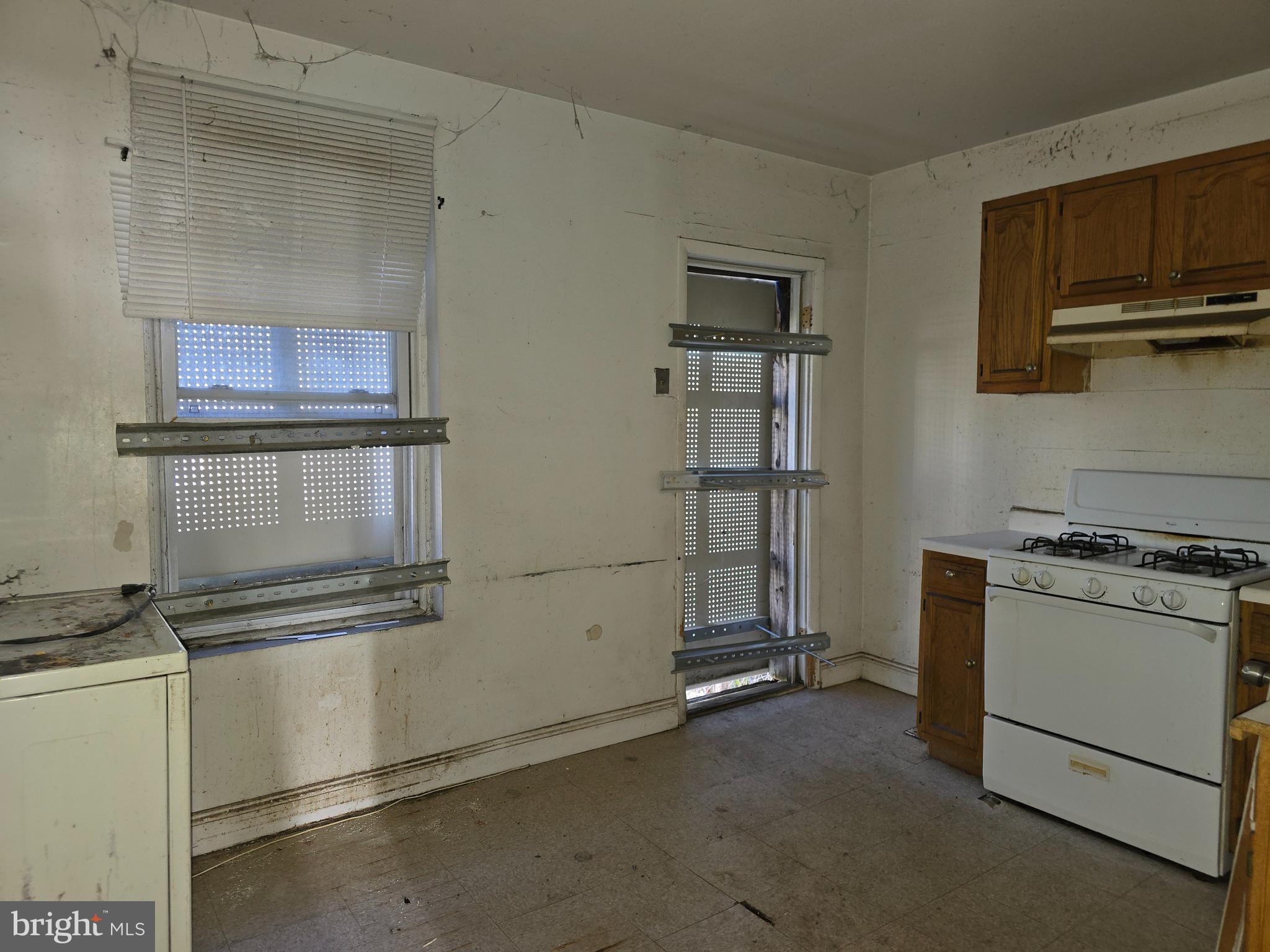 PHILADELPHIA (WEST) - Residential