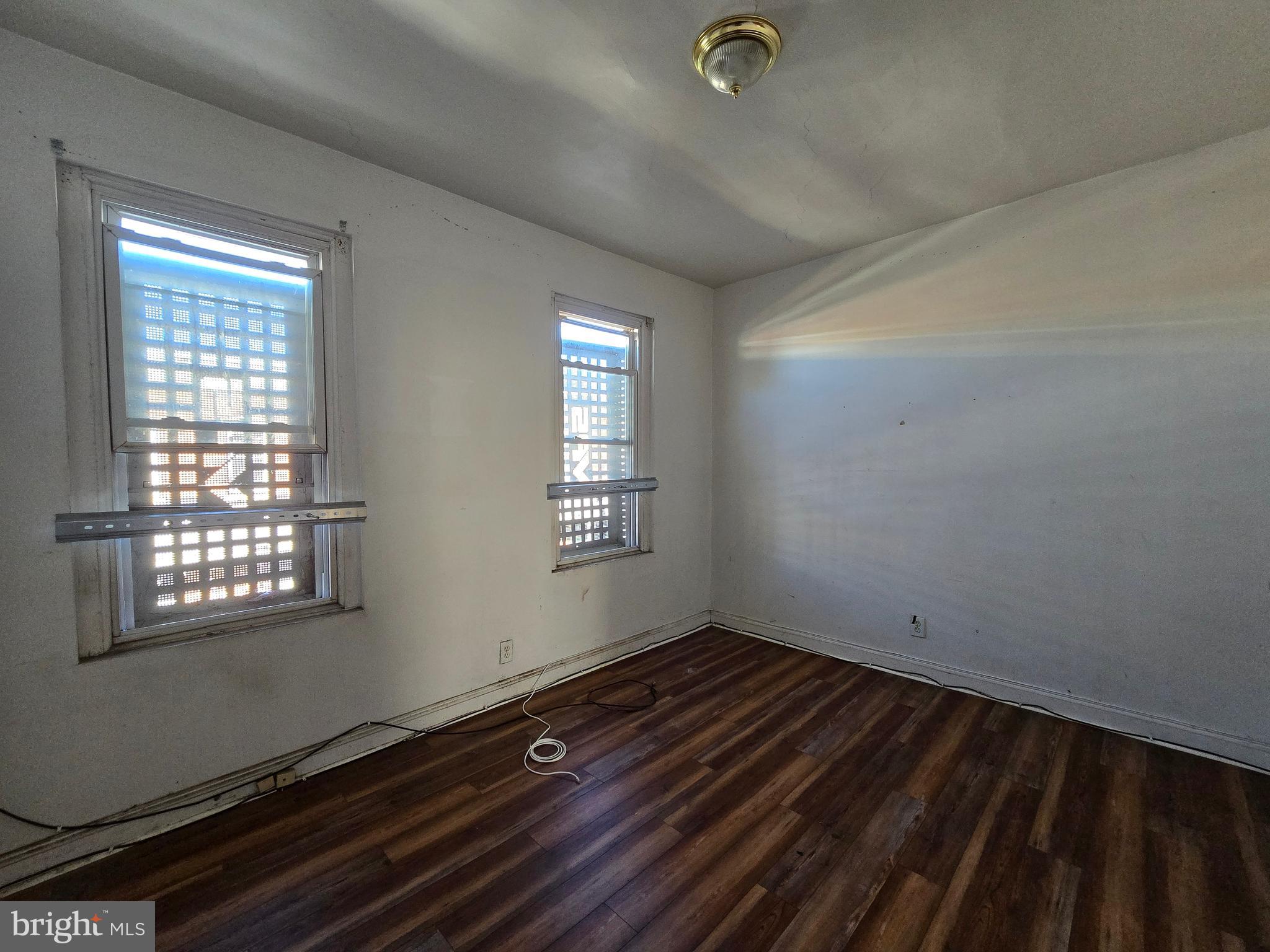 PHILADELPHIA (WEST) - Residential