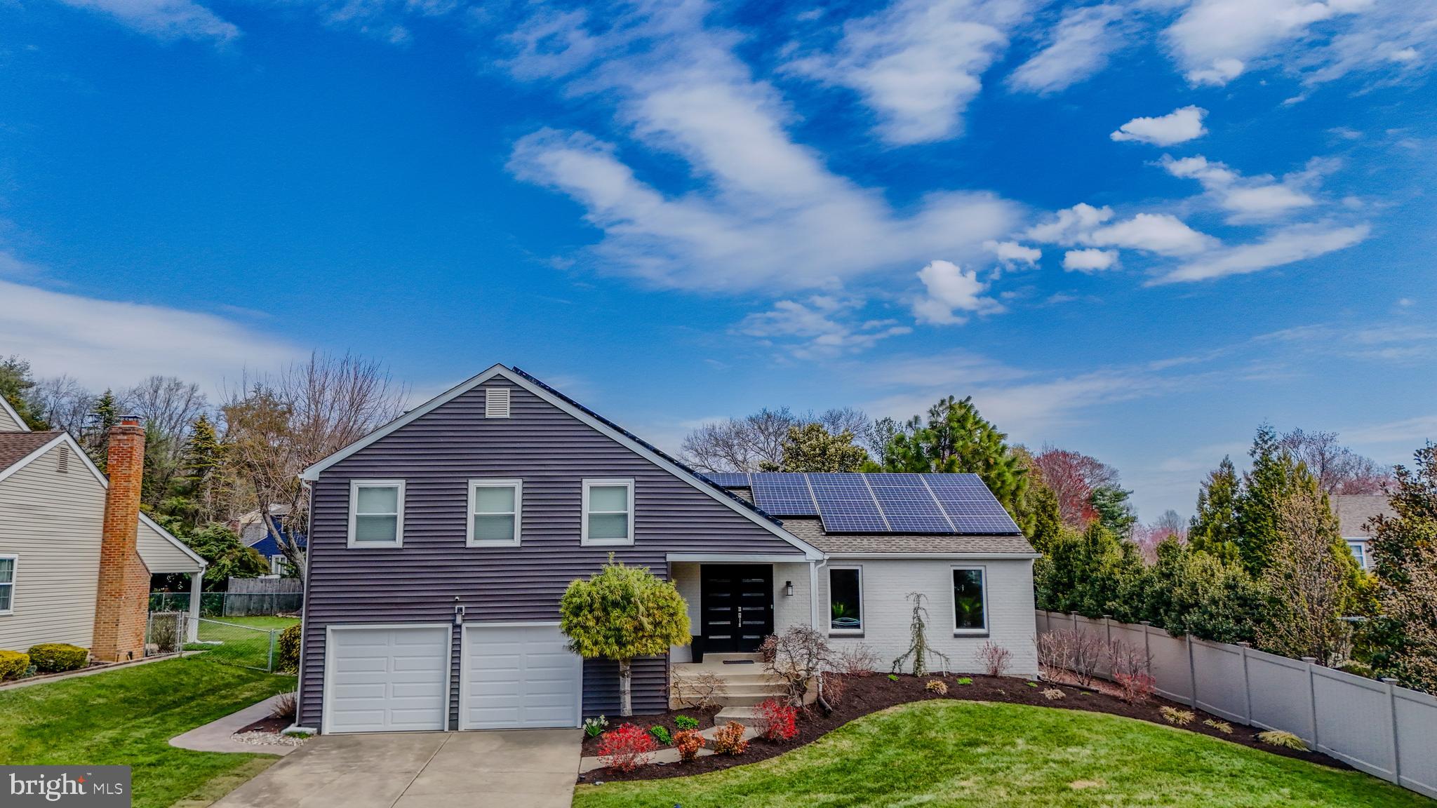 2 WARWICK COURT