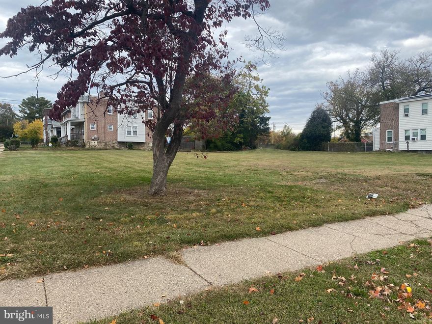 Vacant land located in C-1/R zoning district with many allowable uses. Allowed uses for this zoning district can be found in the City’s Zoning Ordinance located here: https://www.chestercity.com/wp-content/uploads/2016/01/Zoning_Ordinance_Dec_2015.pdf . See “Article 1327 Allowed Uses in Primarily Non-Residential Districts” starting on page 10. The table in this Article will tell you what uses are permitted by right or by special exception. Also, you can find an interactive version of the City’s Zoning Map on this web page: https://www.chestercity.com/departments/community-and-economic-development/planning-and-zoning/