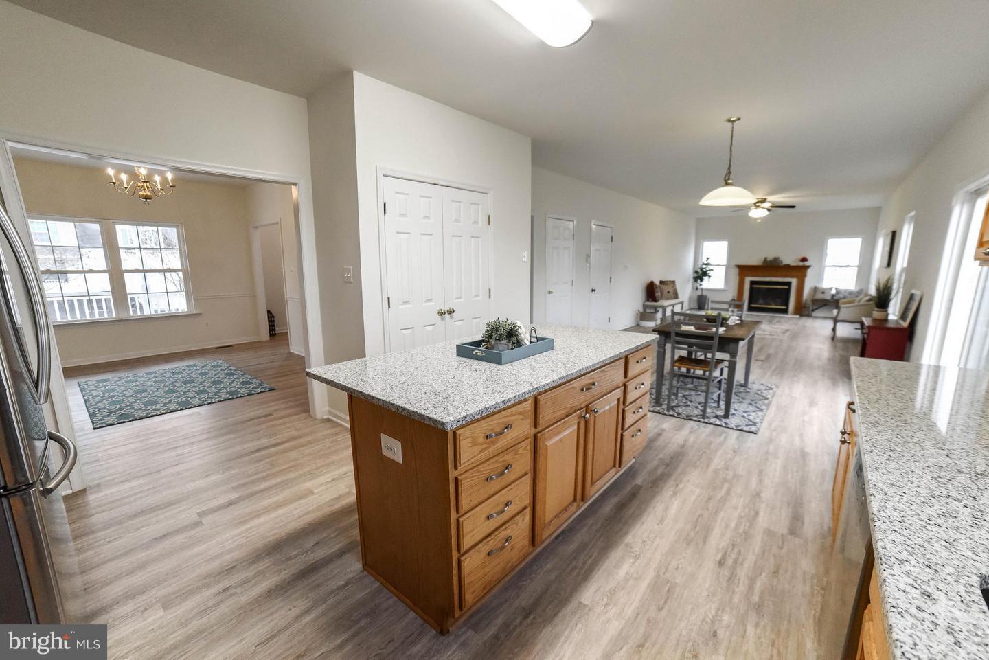 MEADOW LAKE - Residential Lease