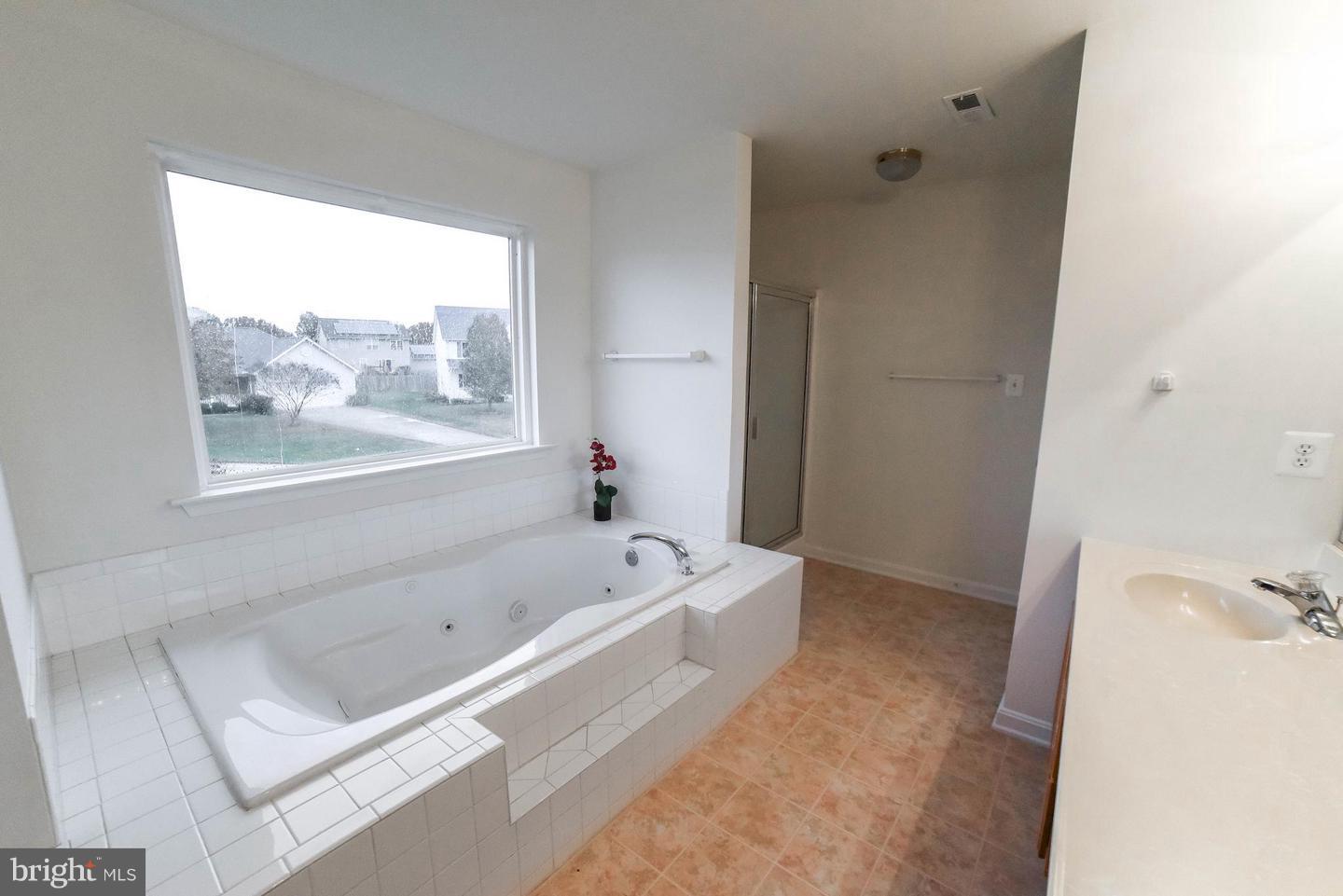 MEADOW LAKE - Residential Lease