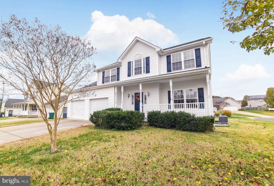 Beautiful 4bed 2.5 bath with unfinished basement. Spacious corner lot in popular Meadow Lake neighborhood. Brand new flooring and paint throughout home. New stainless steel appliances and granite countertops in kitchen.