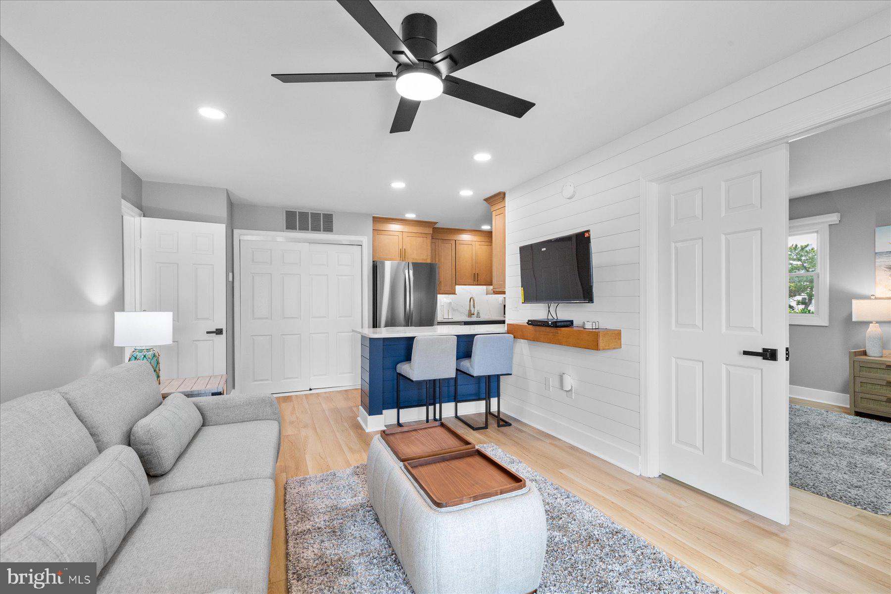 14409 LIGHTHOUSE AVENUE 2