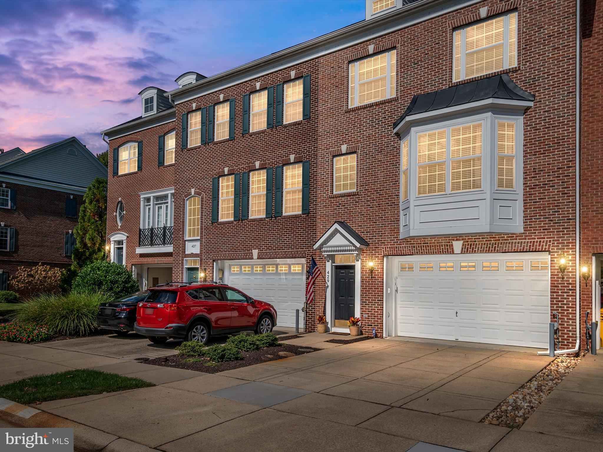 SOUTH RIVER COLONY - Residential