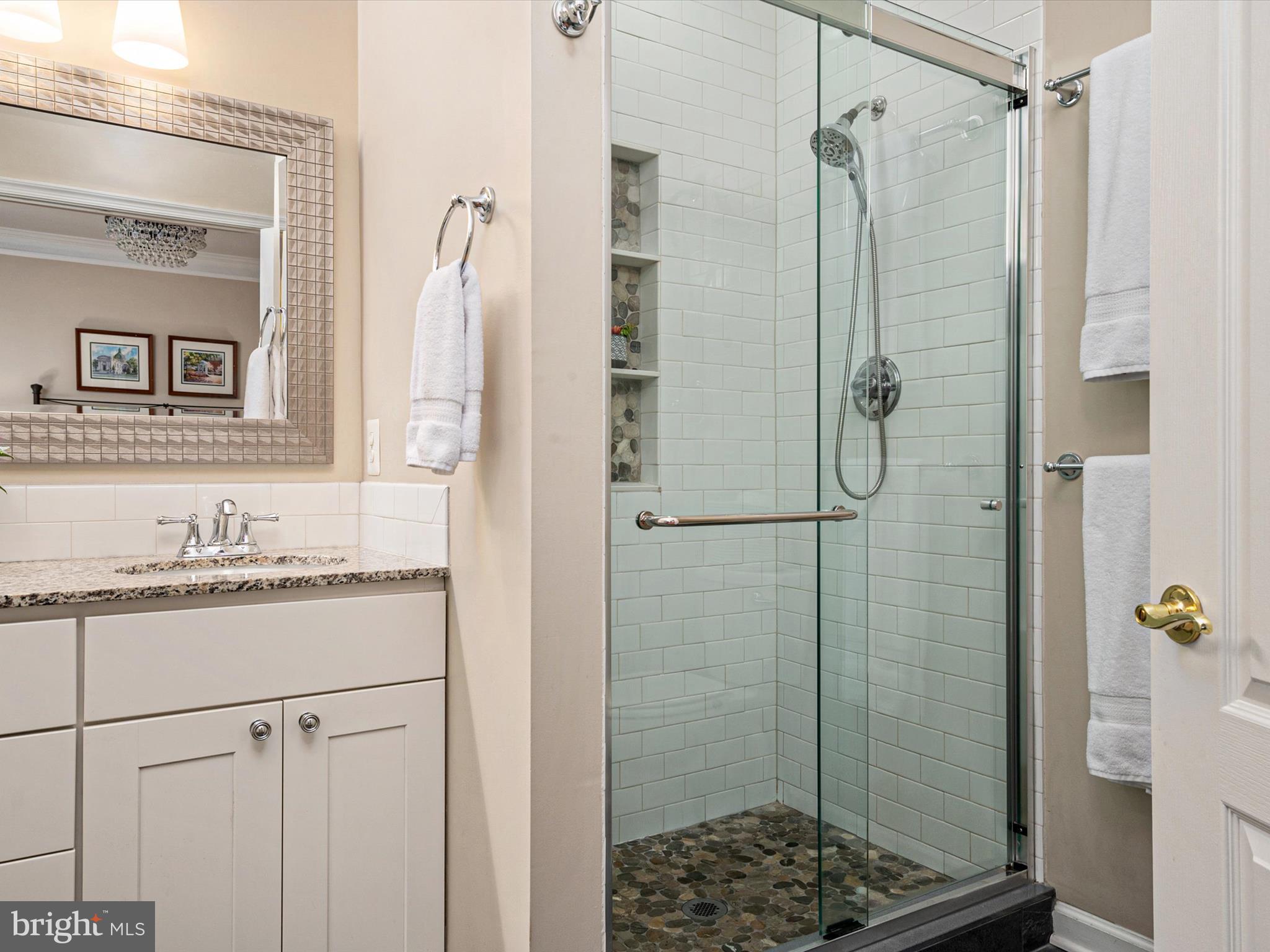 SOUTH RIVER COLONY - Residential