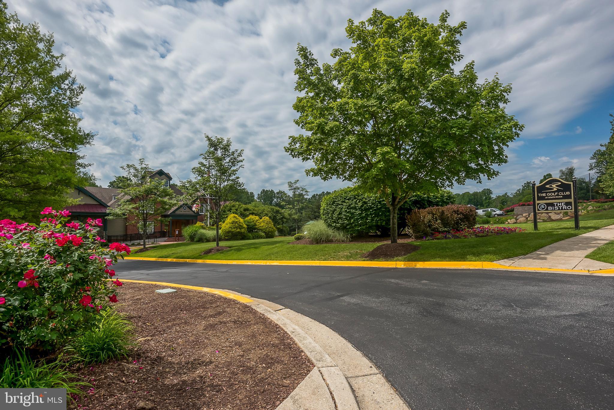 SOUTH RIVER COLONY - Residential