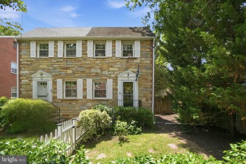 Photo of 11 E Mason Avenue, ALEXANDRIA, VA 22301 (MLS # VAAX2060626)