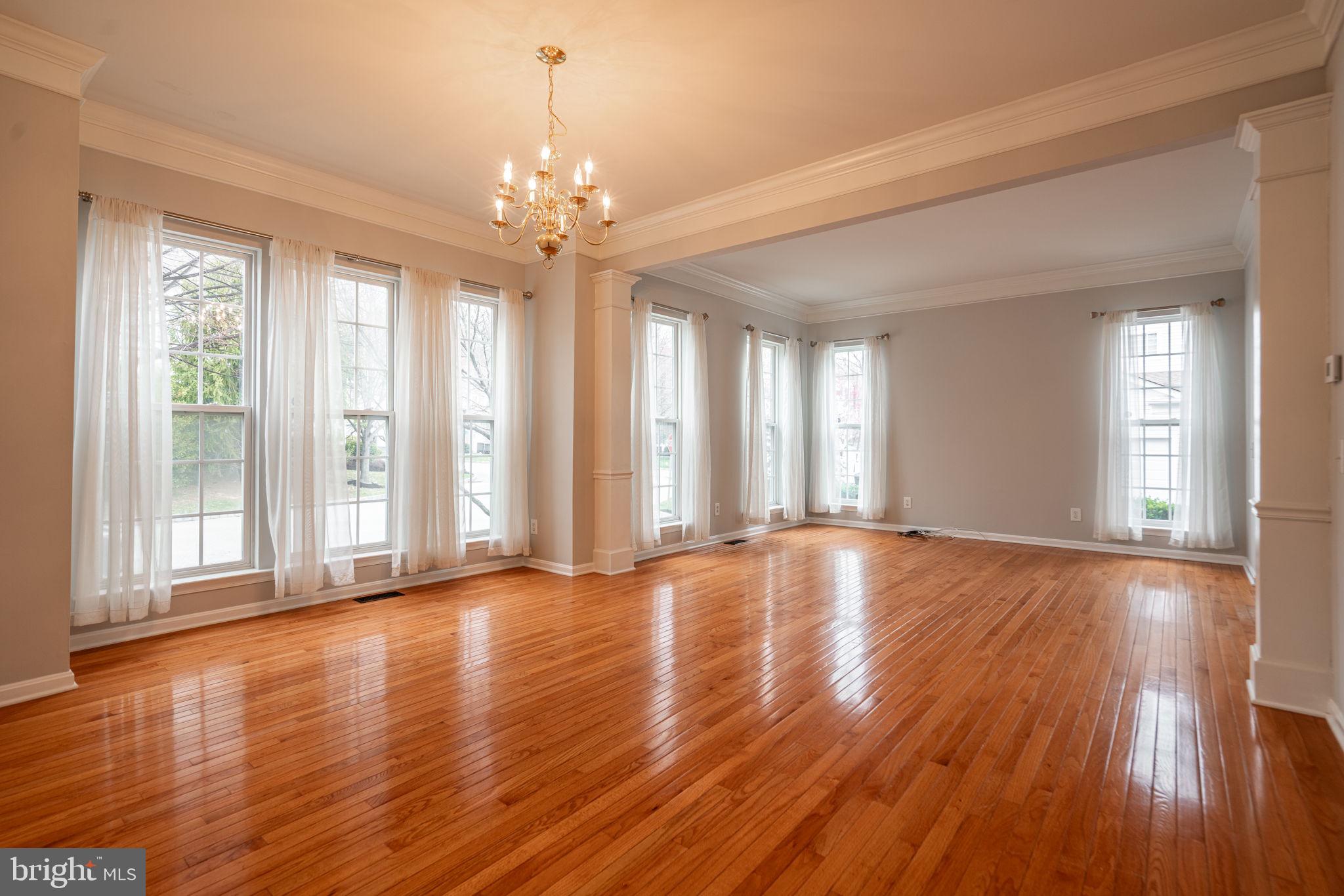 WINDSOR RIDGE - Residential