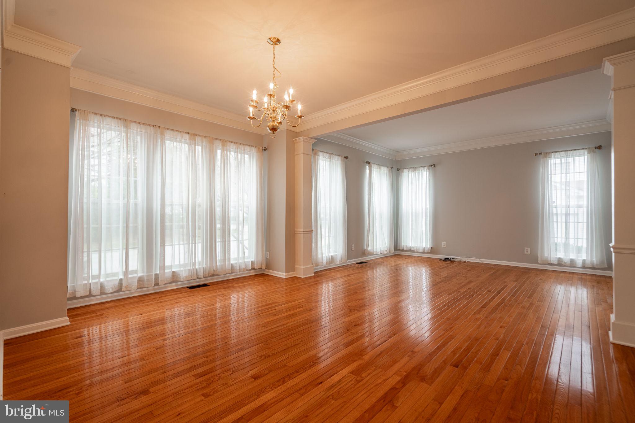 WINDSOR RIDGE - Residential