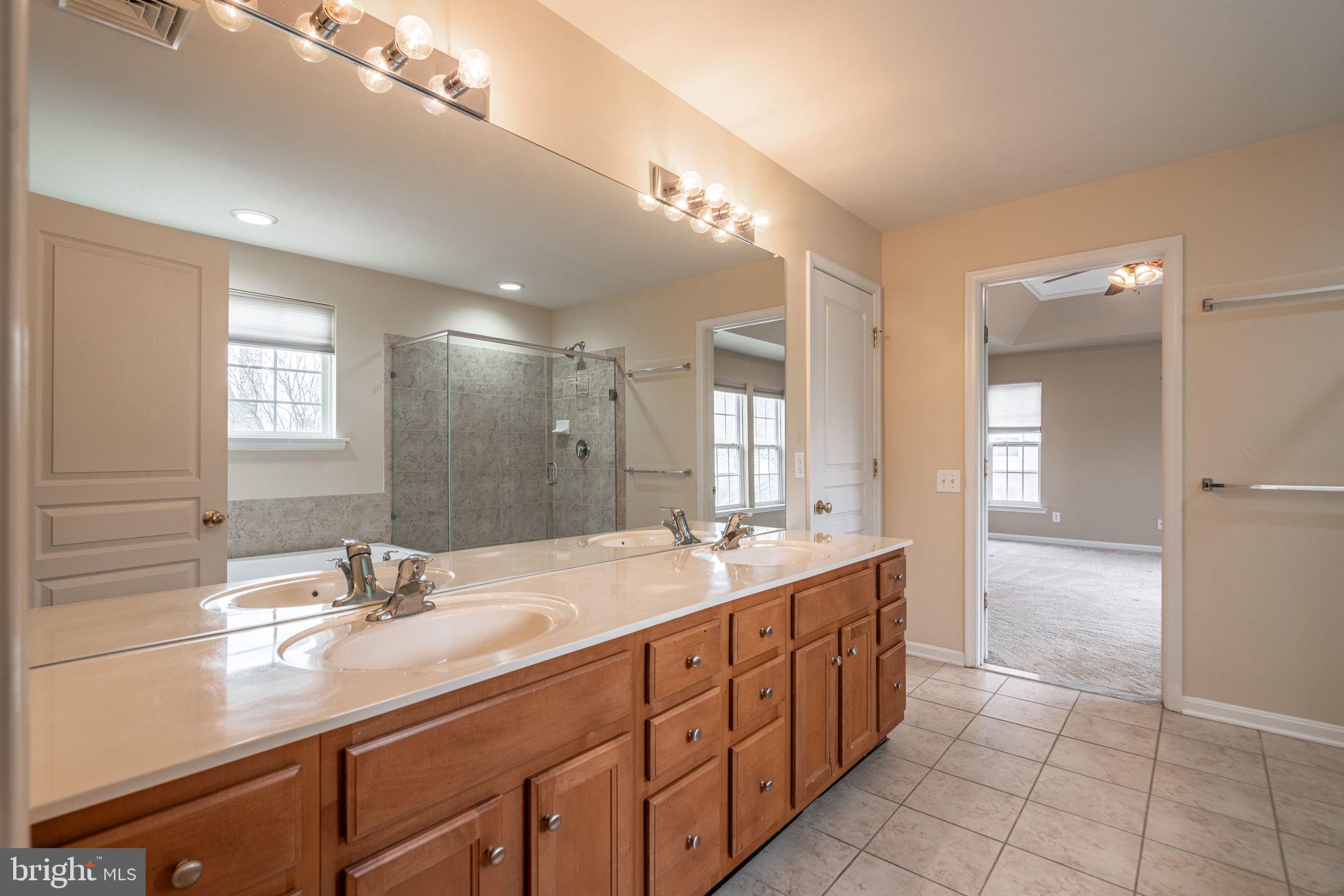 WINDSOR RIDGE - Residential