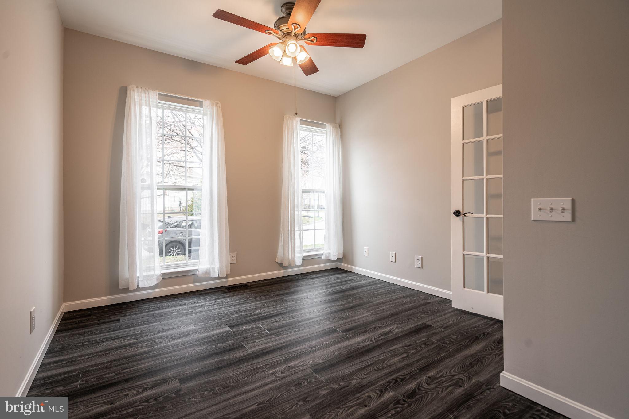 WINDSOR RIDGE - Residential