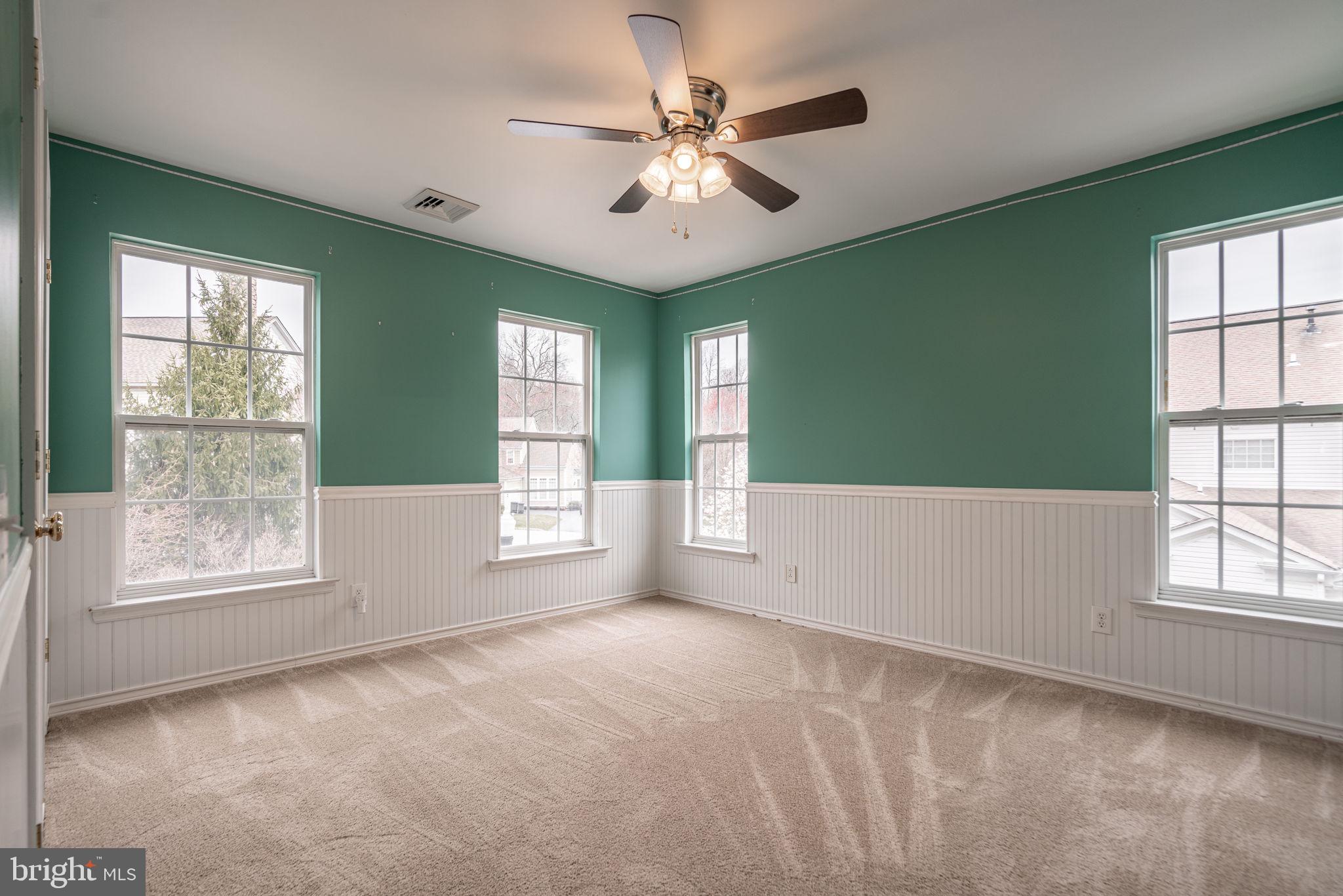 WINDSOR RIDGE - Residential