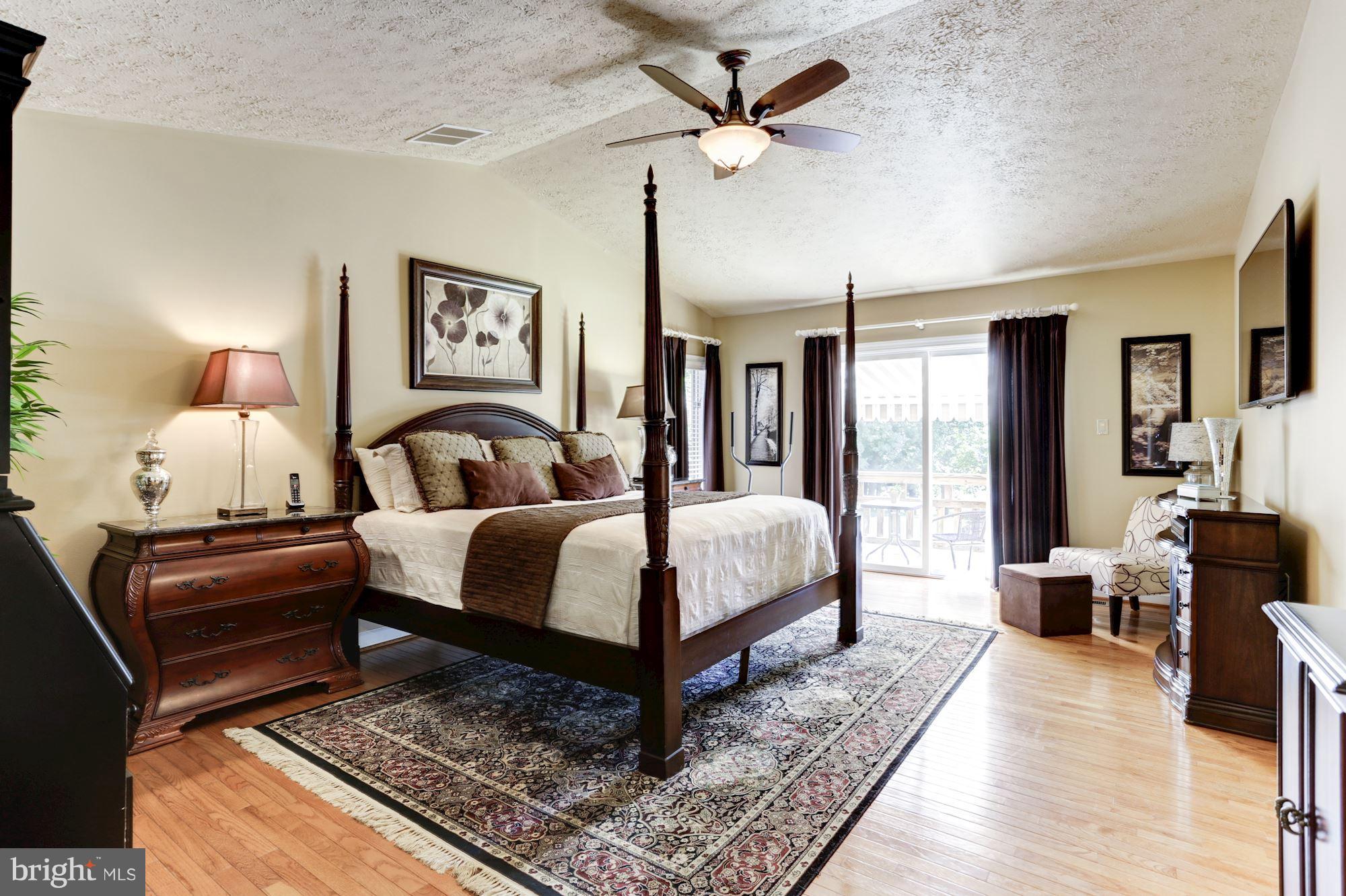 MOUNT EAGLE FARM - Residential