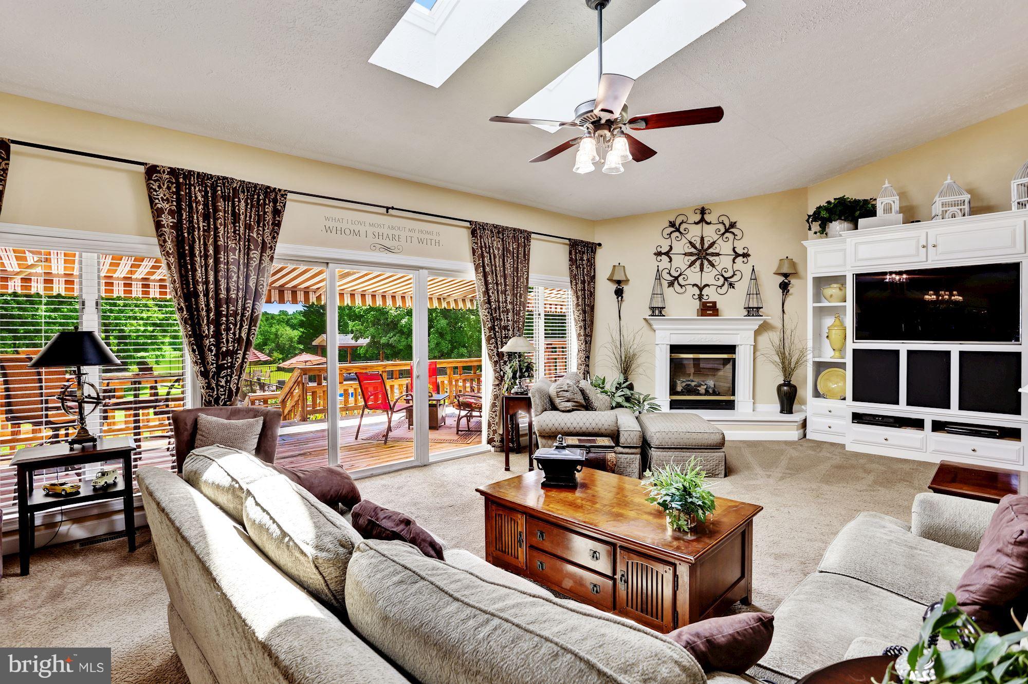 MOUNT EAGLE FARM - Residential