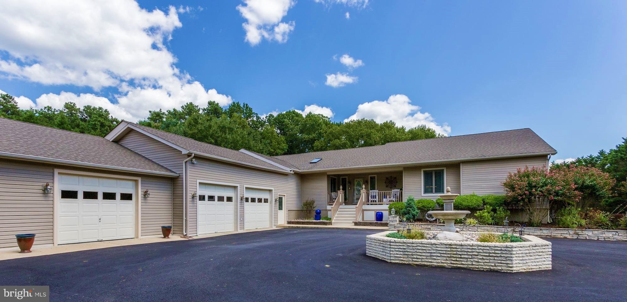 MOUNT EAGLE FARM - Residential