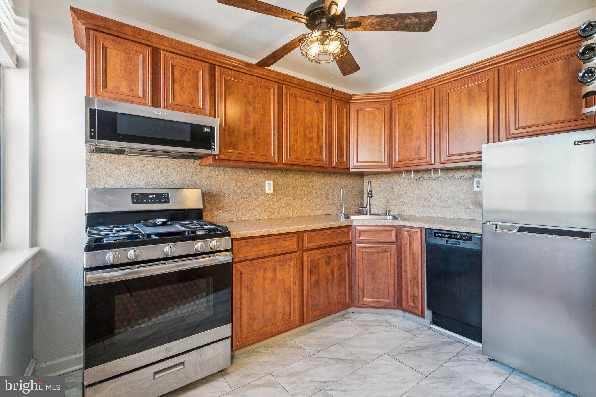 2601 PENNSYLVANIA AVENUE 1215