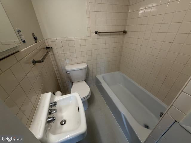 271 REDWOOD DRIVE A