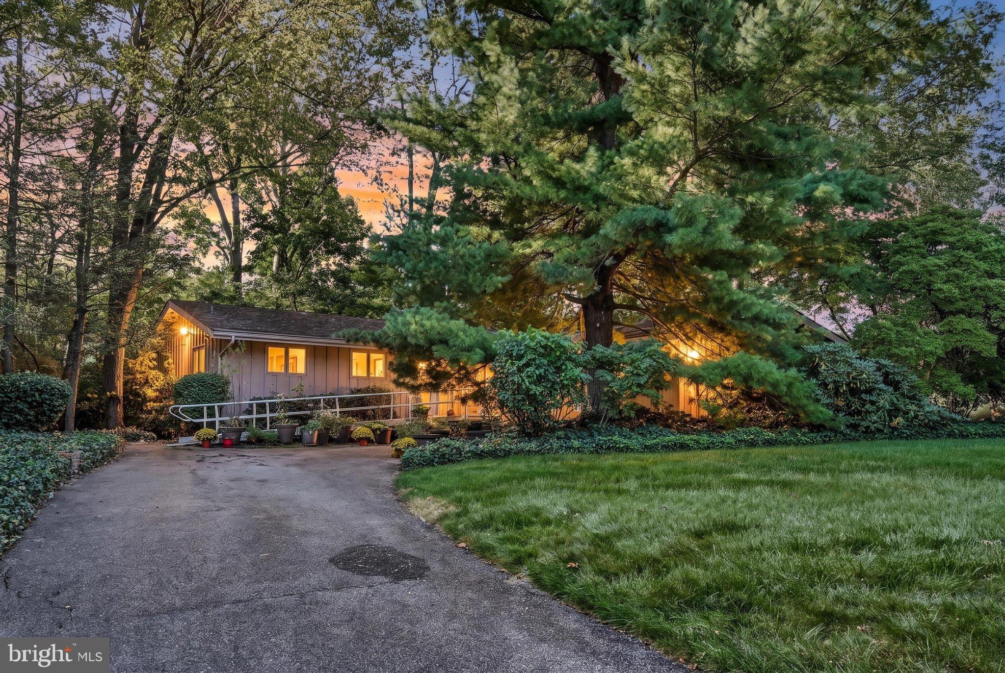 1734 COLONIAL MANOR DRIVE