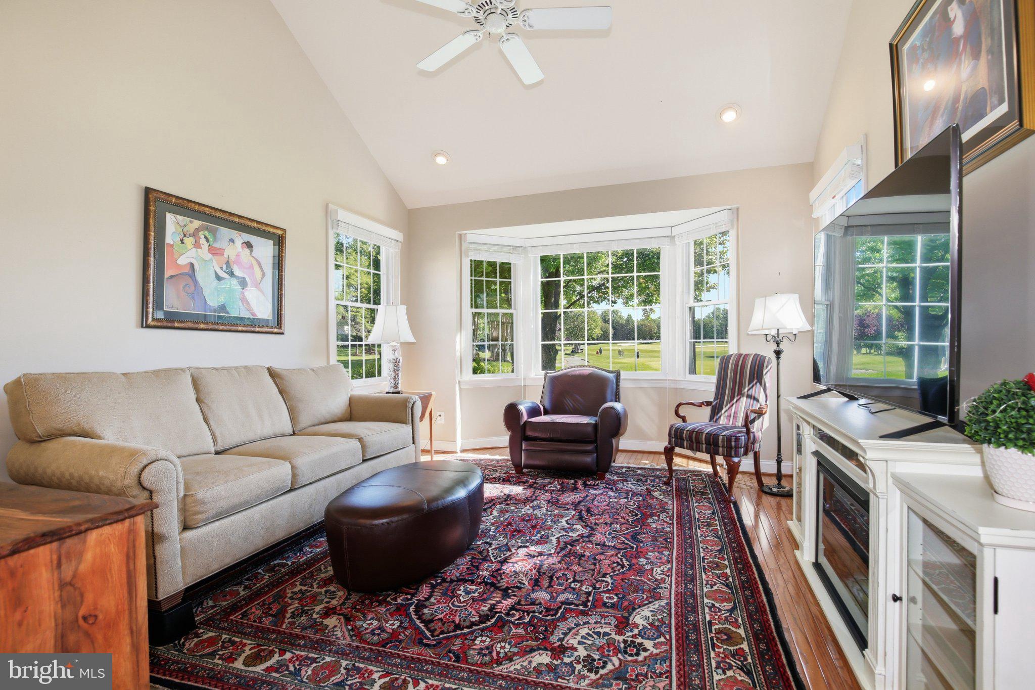 BELMONT COUNTRY CLUB - Residential