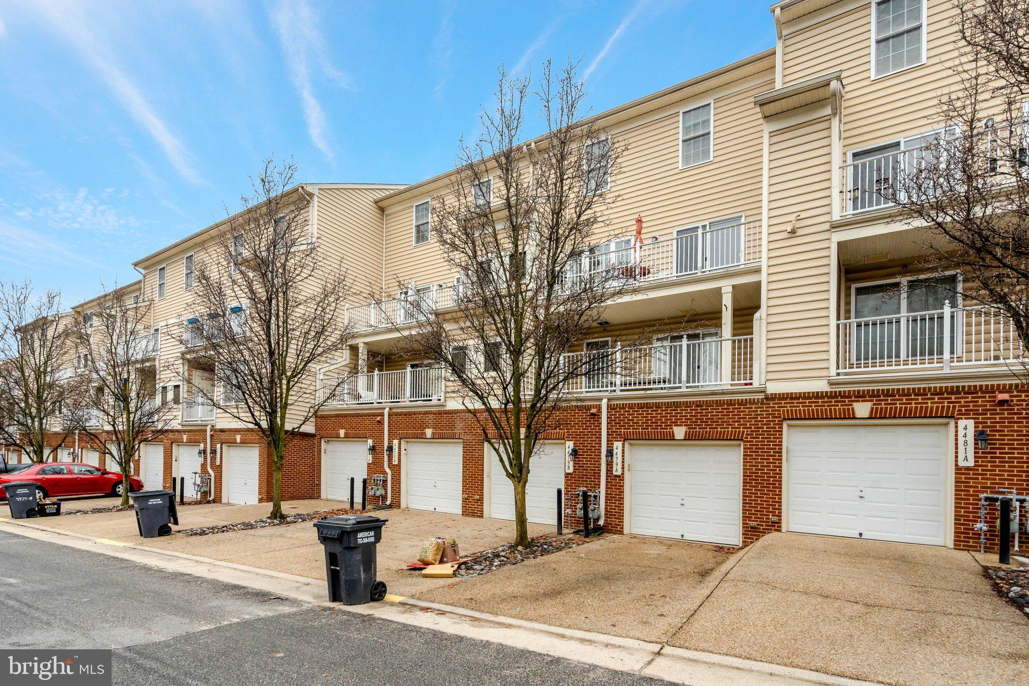 EAST MARKET AT FAIR LAKE - Residential