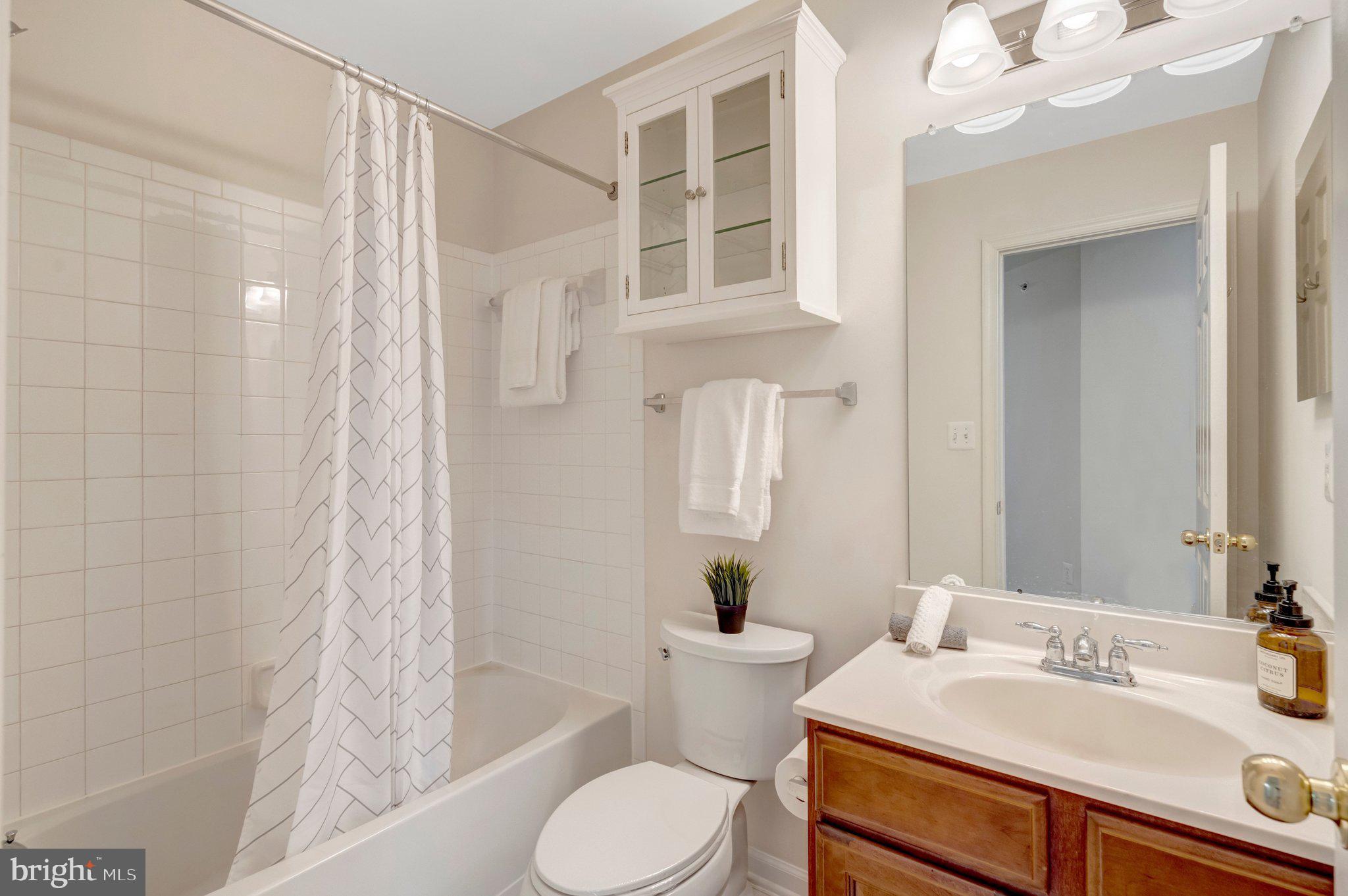 EAST MARKET AT FAIR LAKE - Residential