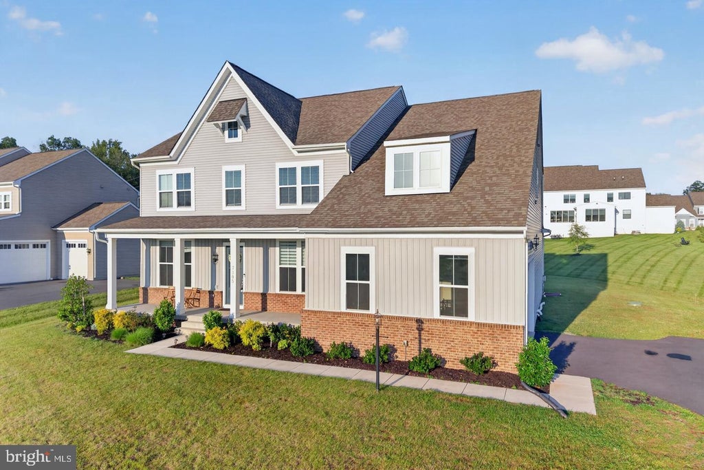 Photo of 7305 Sugar Magnolia Loop, GAINESVILLE, VA 20155 (MLS # VAPW2127904)