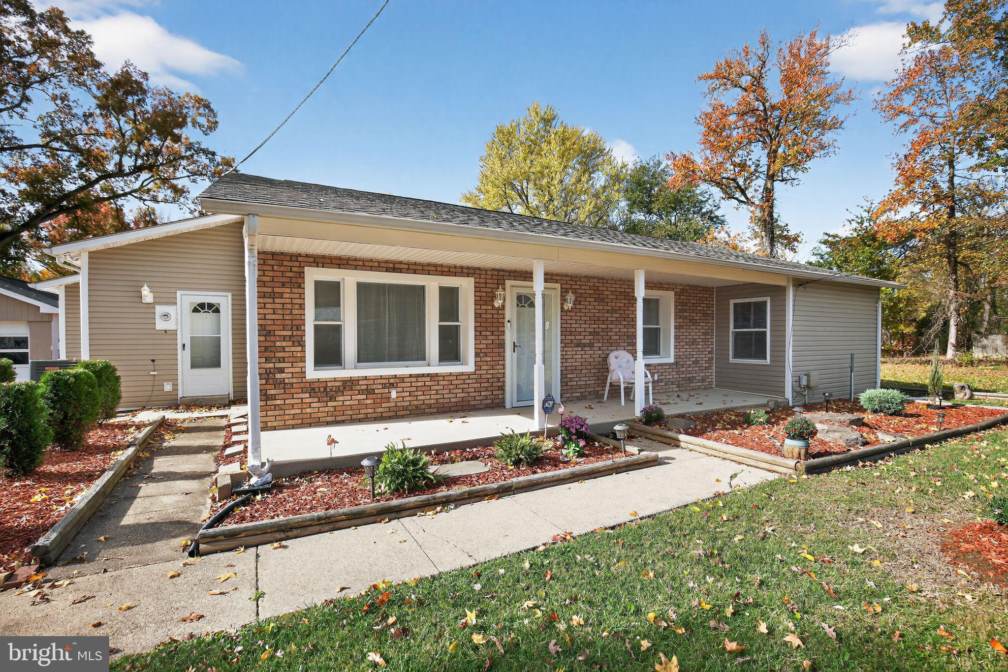 ALLENWOOD ACRES - Residential Lease