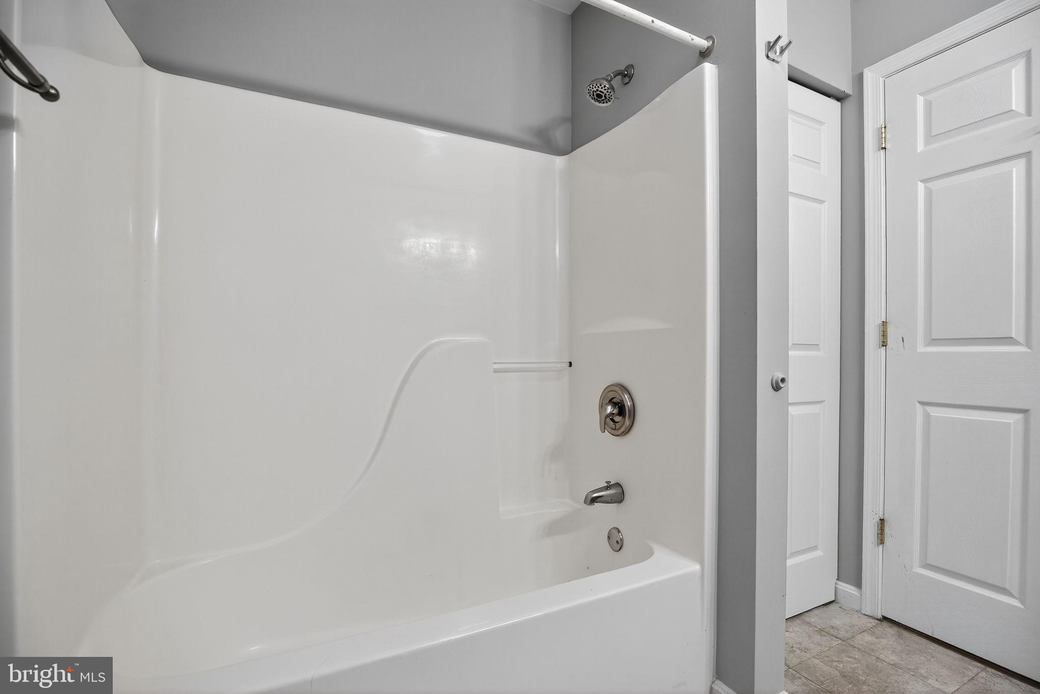 ALLENWOOD ACRES - Residential Lease