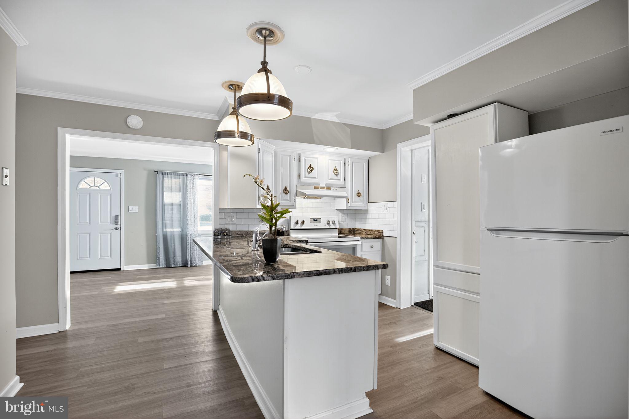 ALLENWOOD ACRES - Residential Lease