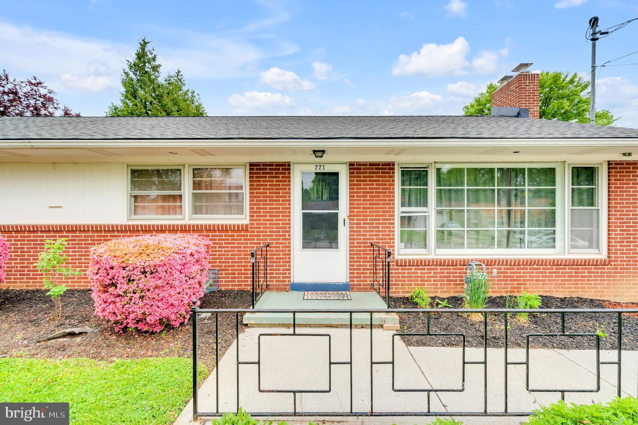 221 MCKINLEY AVENUE