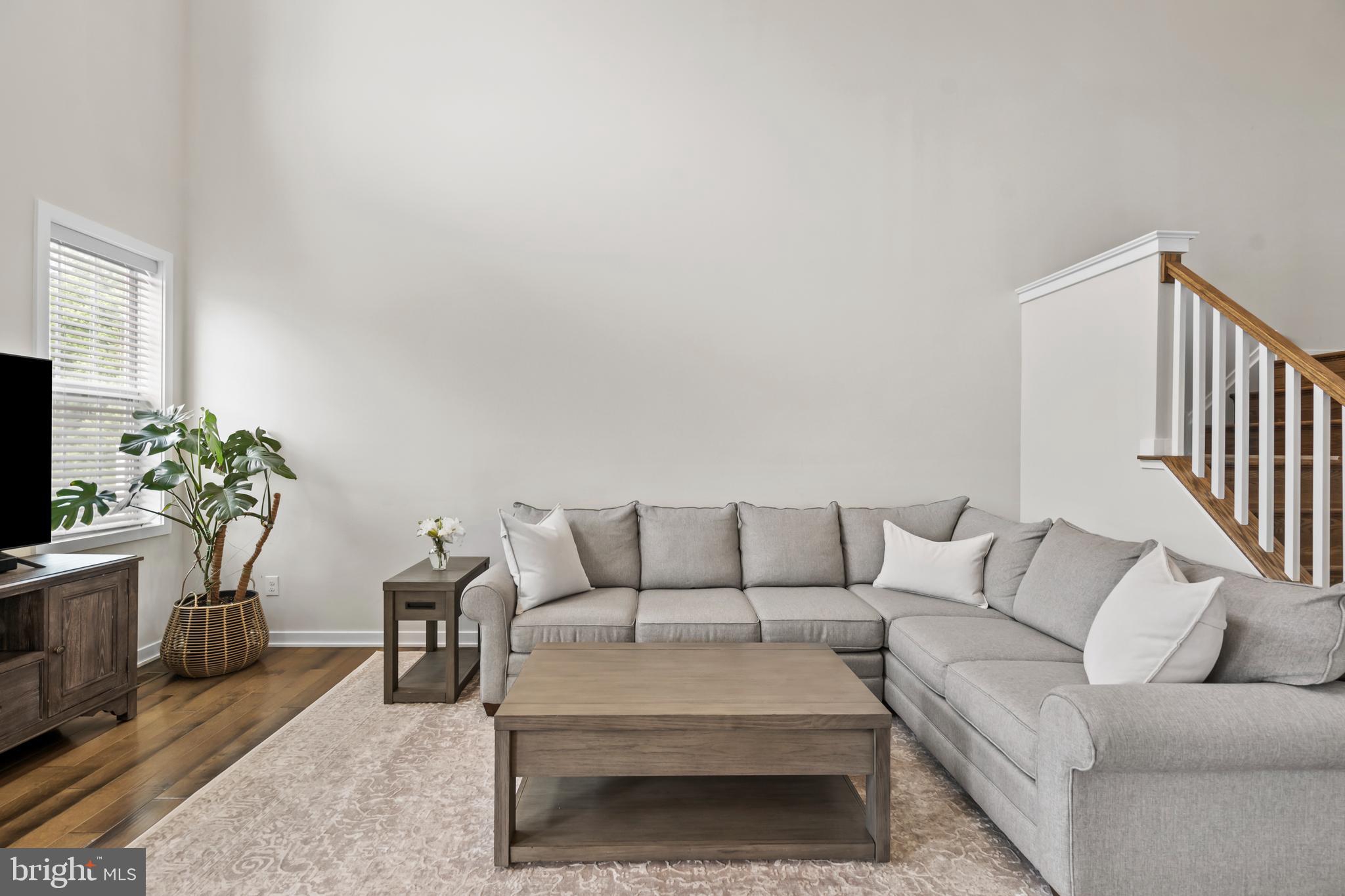 OAKS AT LAFAYETTE HILL - Residential