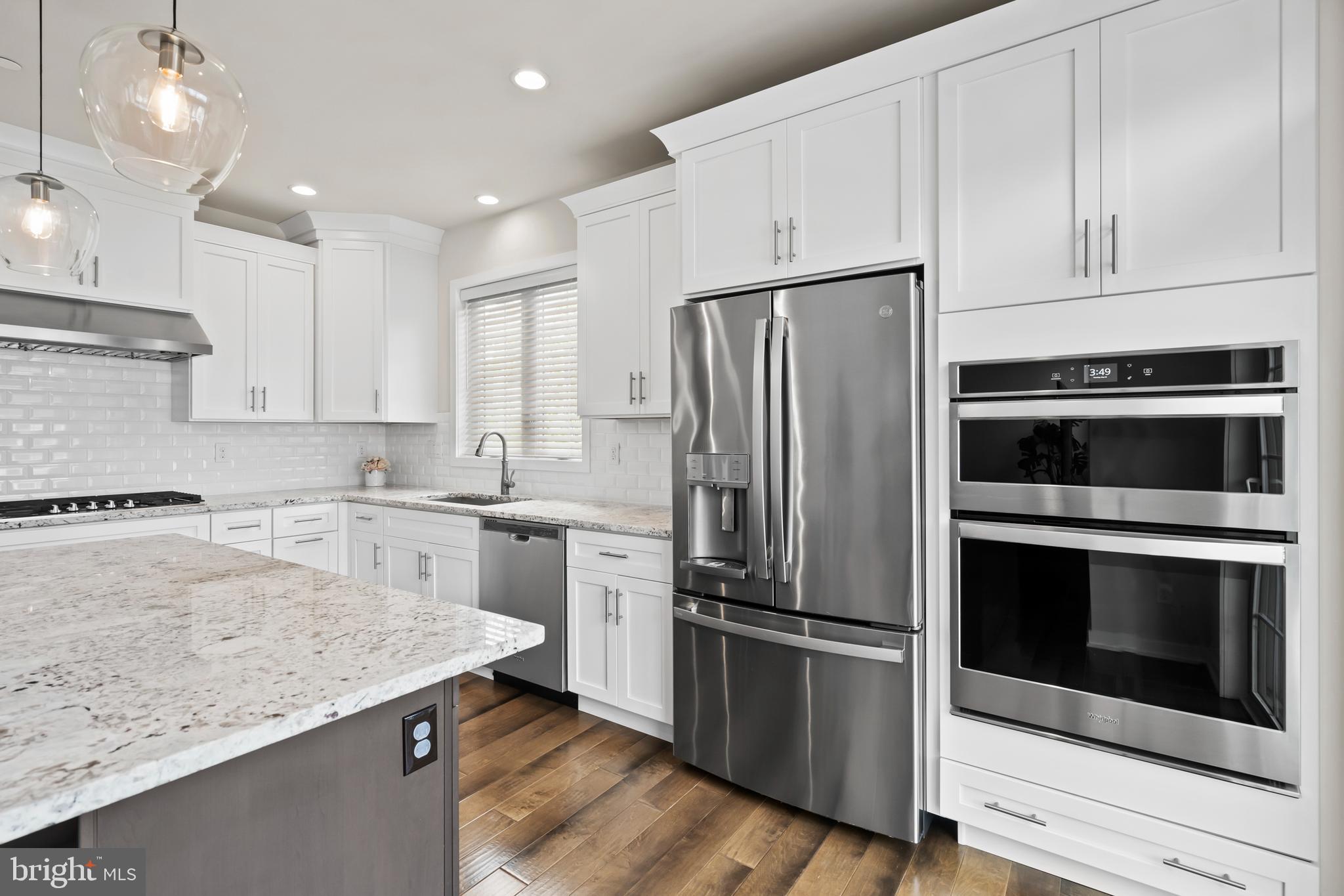 OAKS AT LAFAYETTE HILL - Residential