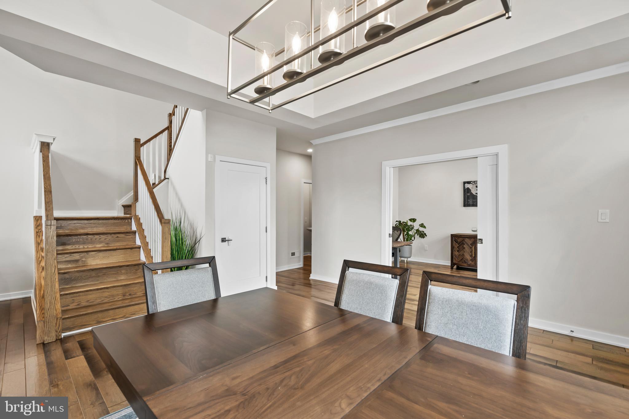 OAKS AT LAFAYETTE HILL - Residential