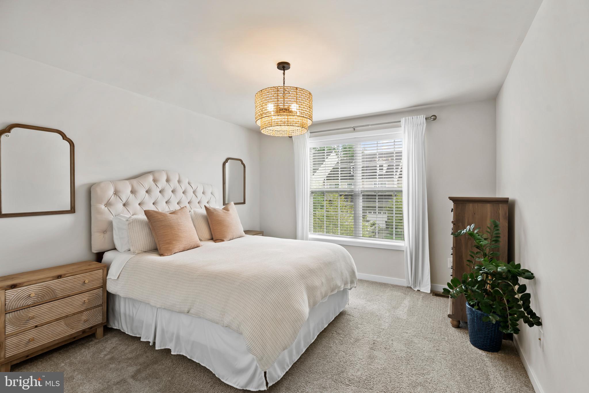 OAKS AT LAFAYETTE HILL - Residential