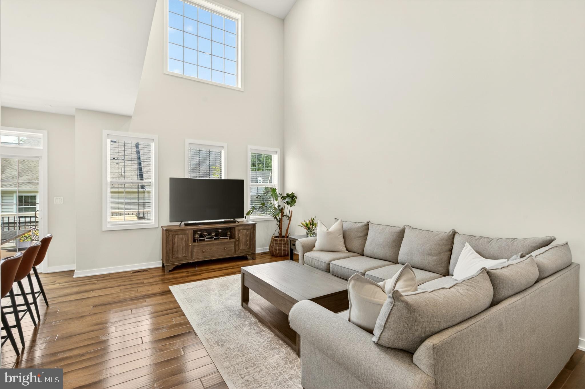 OAKS AT LAFAYETTE HILL - Residential