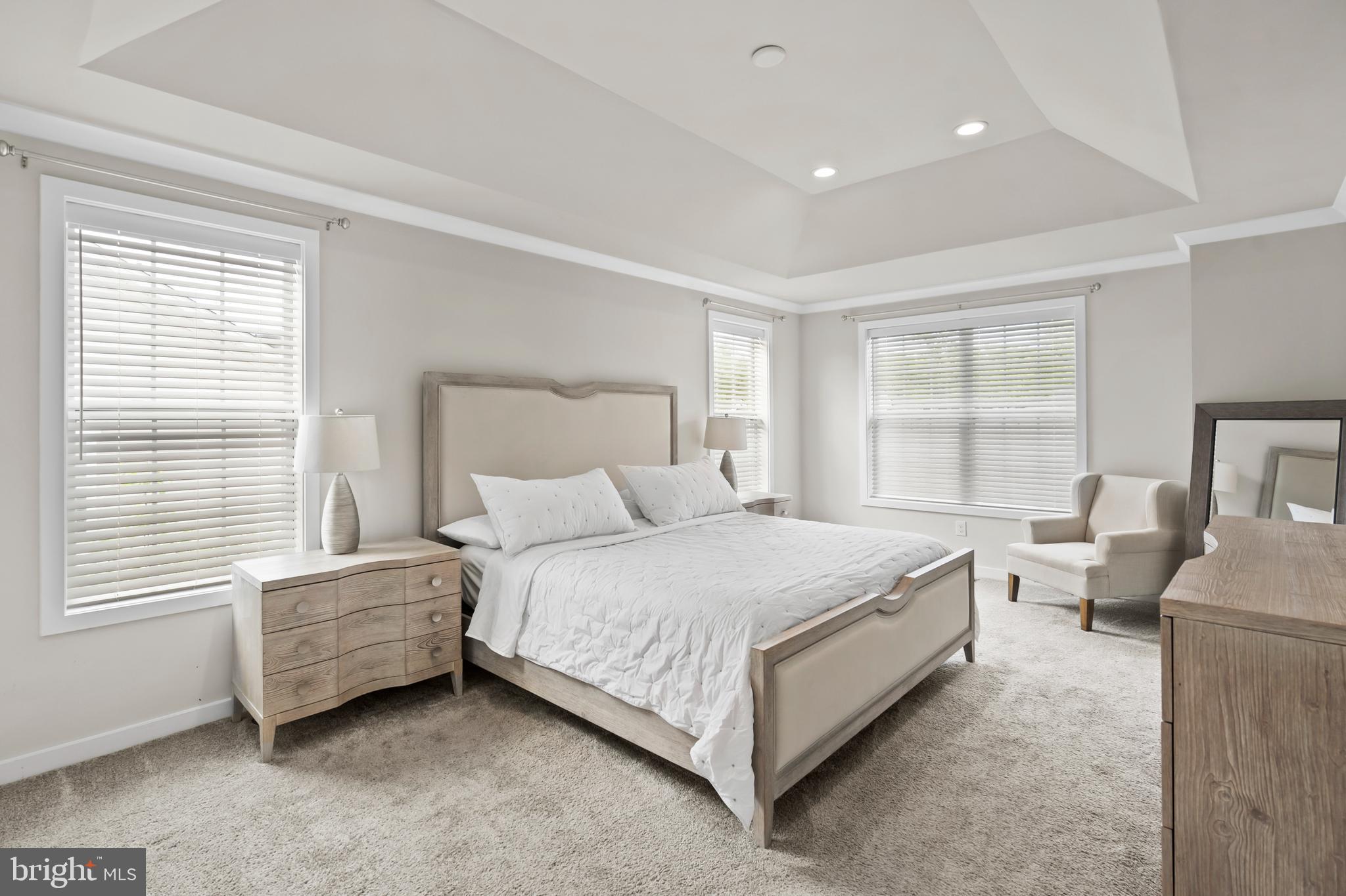 OAKS AT LAFAYETTE HILL - Residential