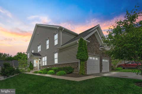 Townhouse For Sale - 206 Ella Lane<br/> CONSHOHOCKEN, PA 19428