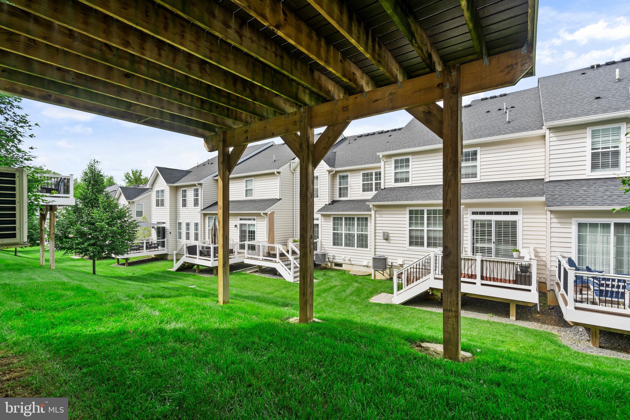 OAKS AT LAFAYETTE HILL - Residential