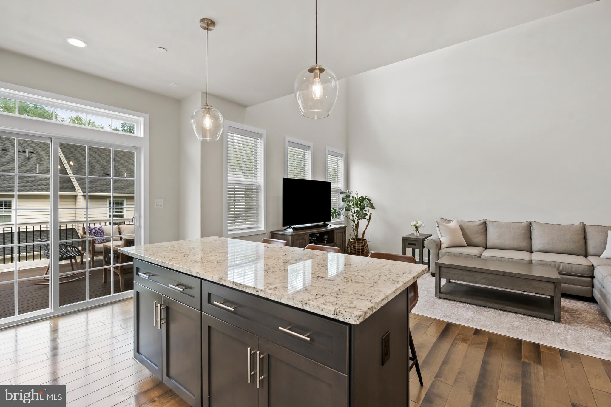 OAKS AT LAFAYETTE HILL - Residential