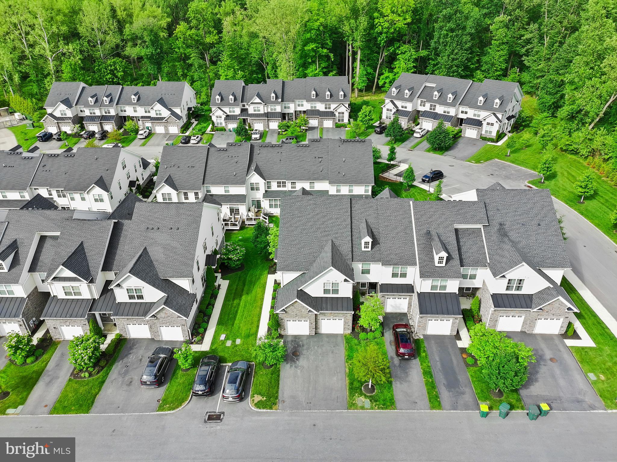 OAKS AT LAFAYETTE HILL - Residential