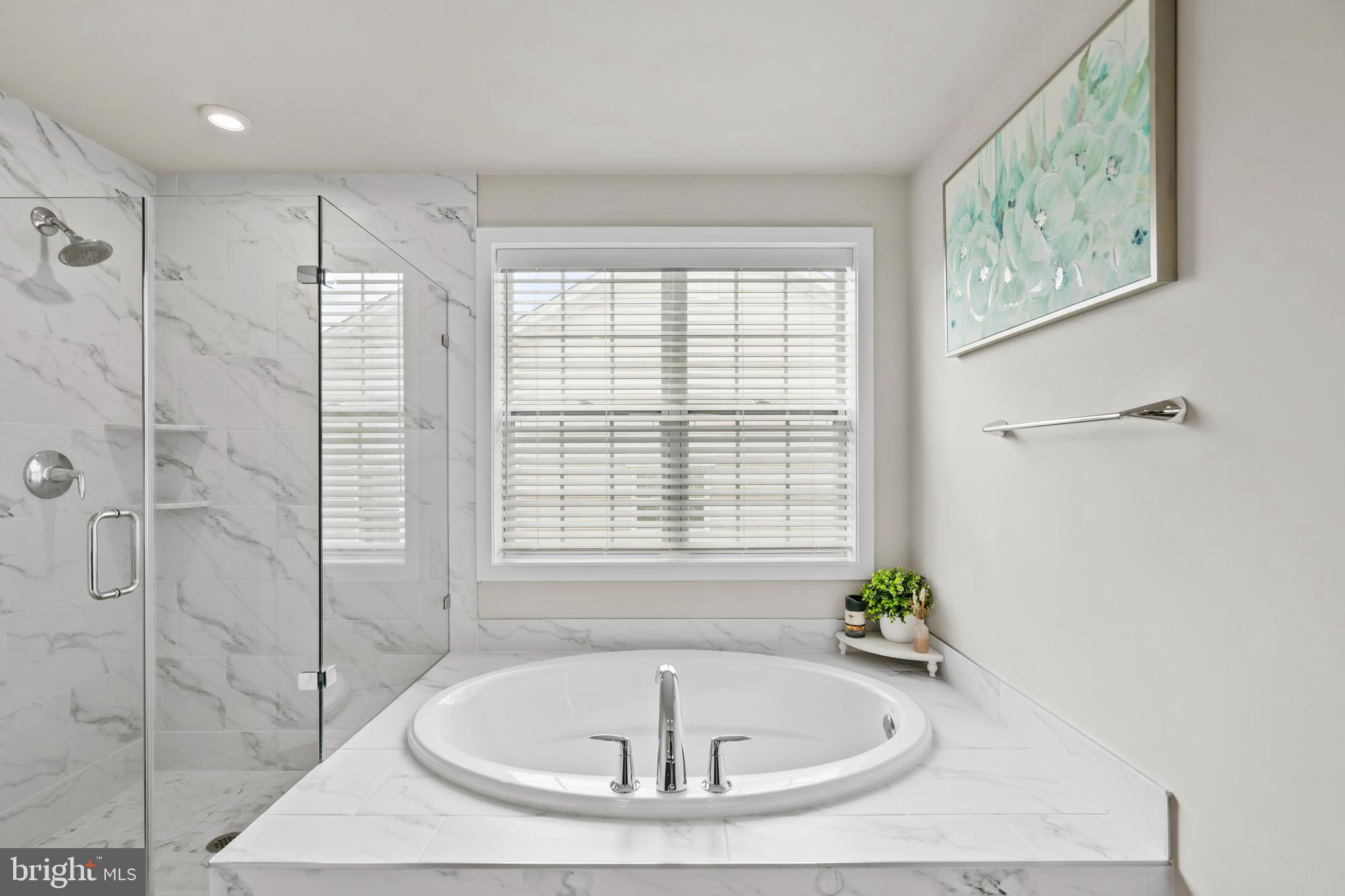 OAKS AT LAFAYETTE HILL - Residential