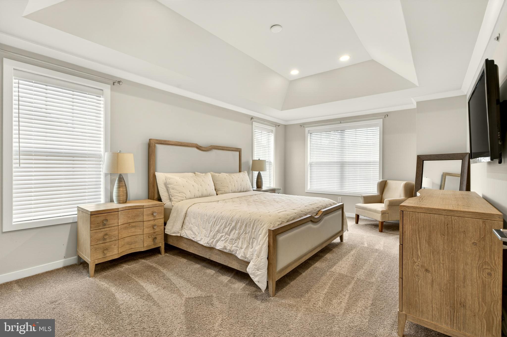 OAKS AT LAFAYETTE HILL - Residential