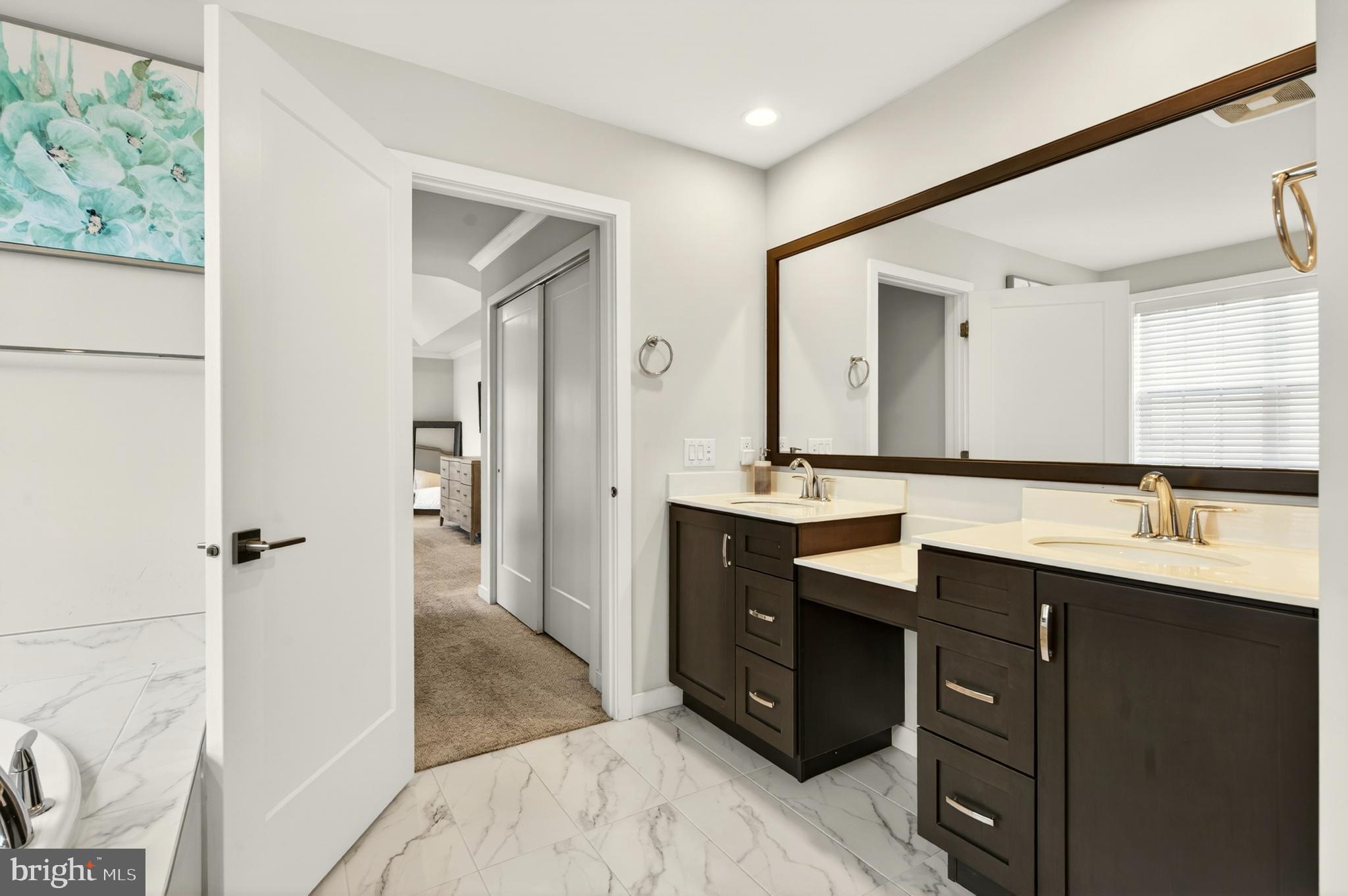 OAKS AT LAFAYETTE HILL - Residential