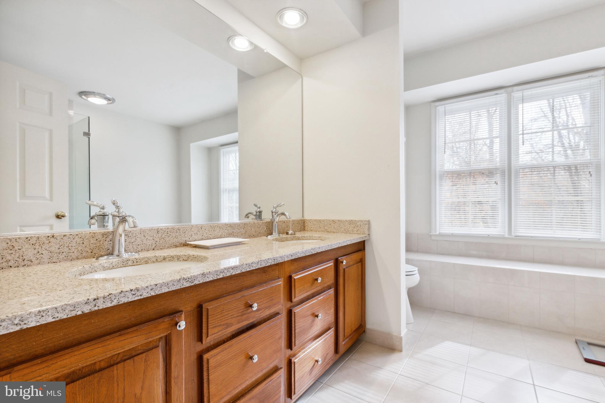 LAKE RIDGE - SPRINGWOODS - Residential