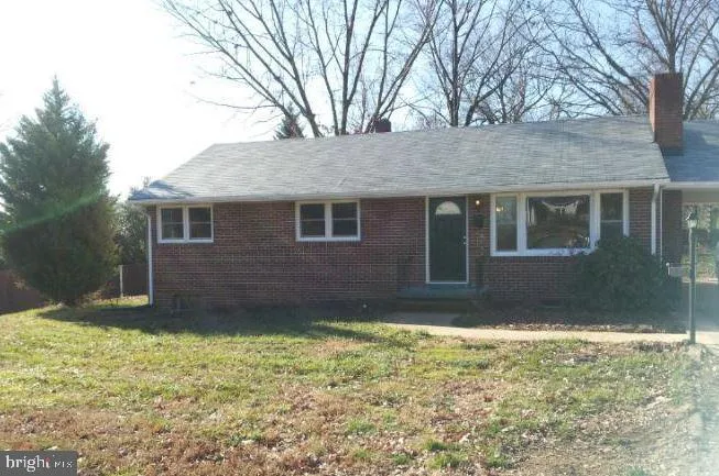 140 Longstreet Avenue, Fredericksburg, VA 22401
