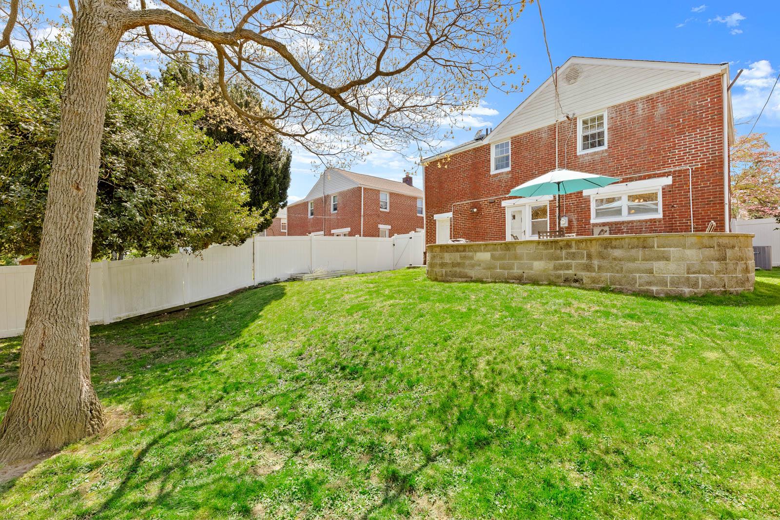 ROXBOROUGH - Residential