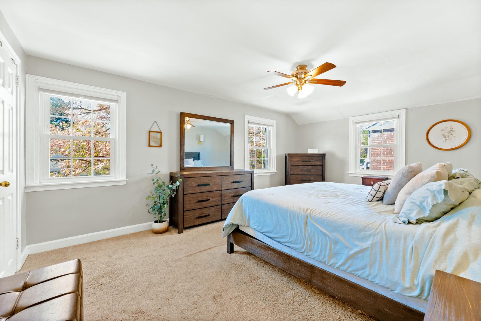 ROXBOROUGH - Residential